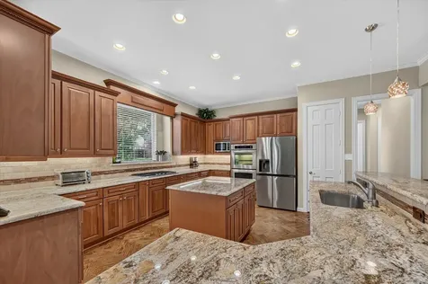 4827 Sandestin Drive Dallas TX 75287
