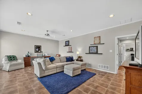 4827 Sandestin Drive Dallas TX 75287