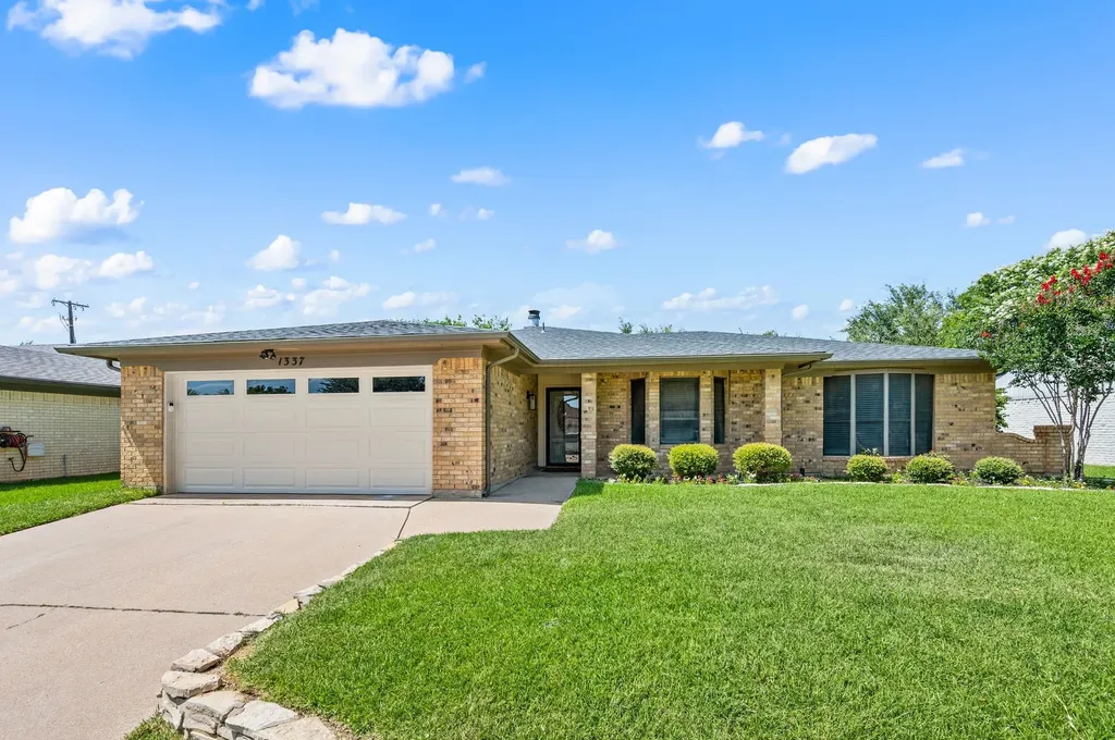 1337 Storm Drive Bedford TX 76022