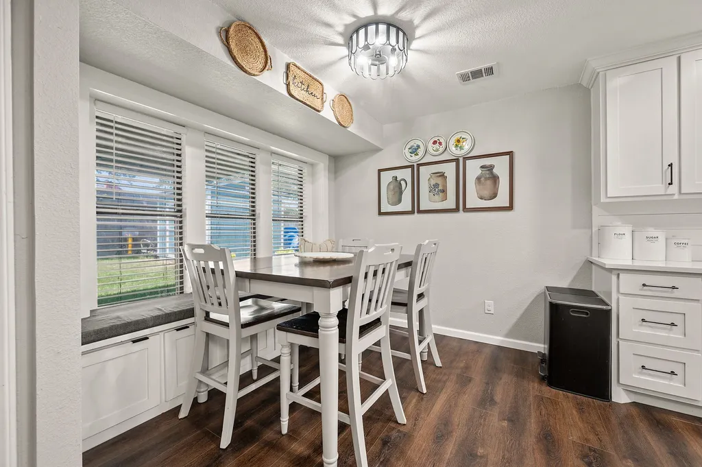 1337 Storm Drive Bedford TX 76022