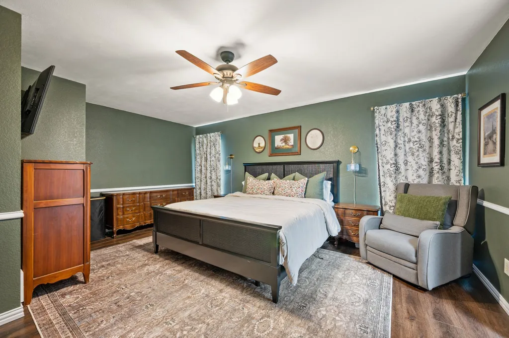 1337 Storm Drive Bedford TX 76022