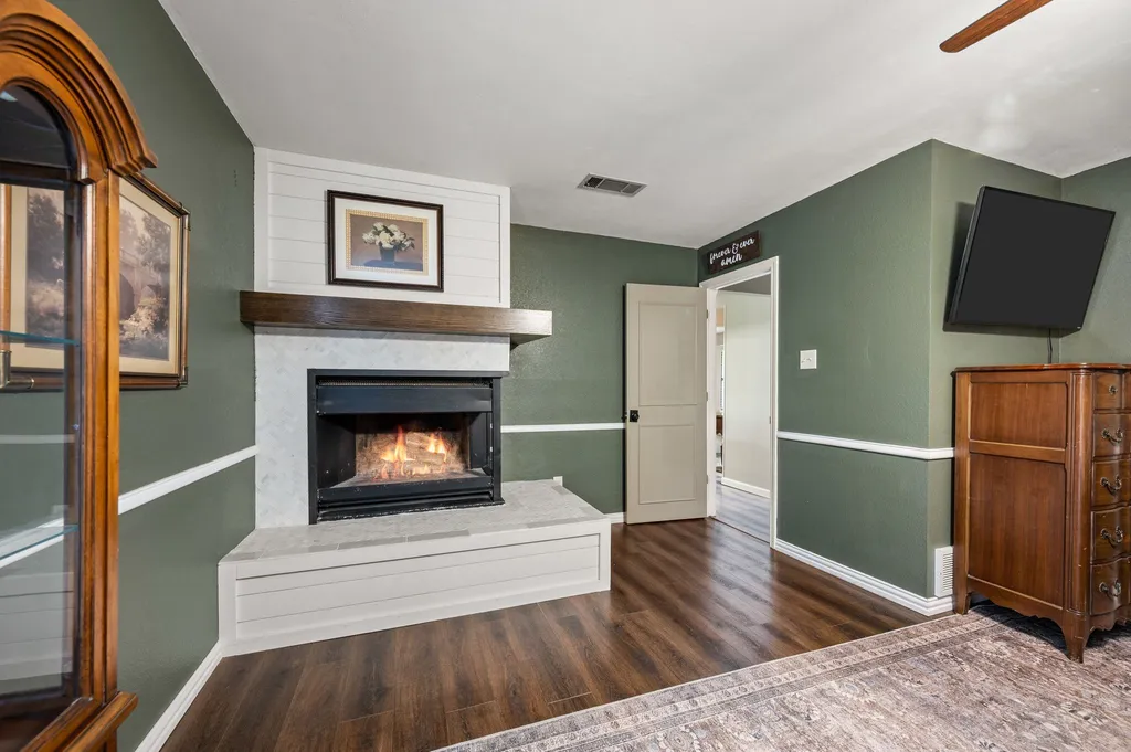 1337 Storm Drive Bedford TX 76022