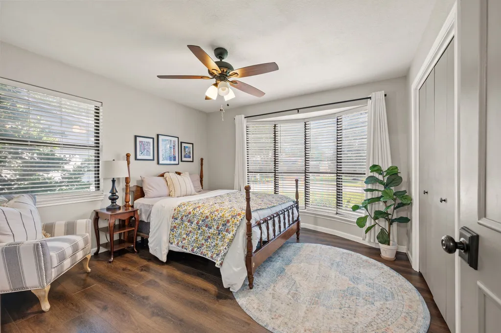 1337 Storm Drive Bedford TX 76022