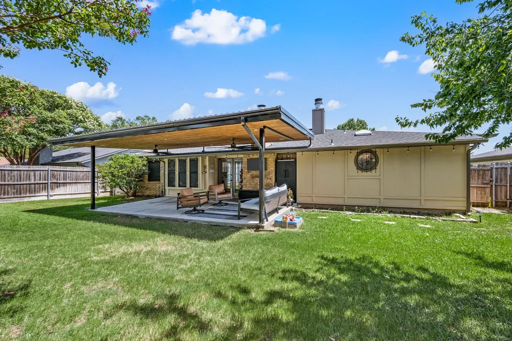 1337 Storm Drive Bedford TX 76022