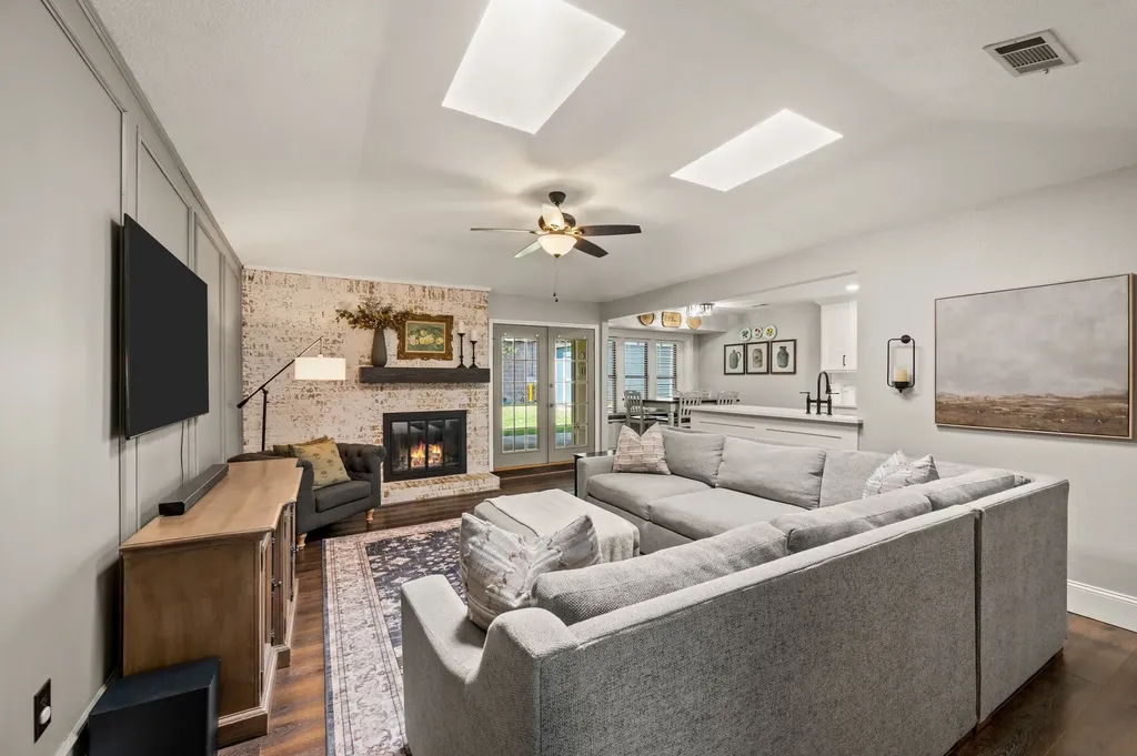 1337 Storm Drive Bedford TX 76022
