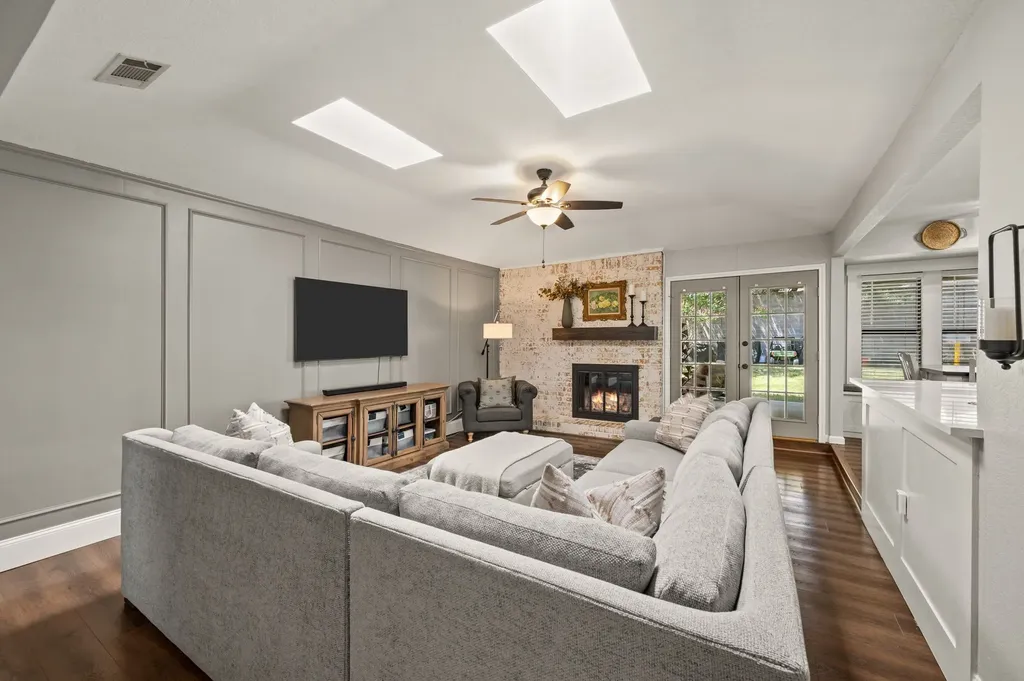 1337 Storm Drive Bedford TX 76022