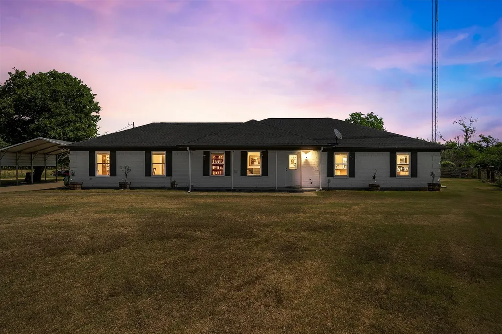 5848 County Road 283 Kaufman TX 75142