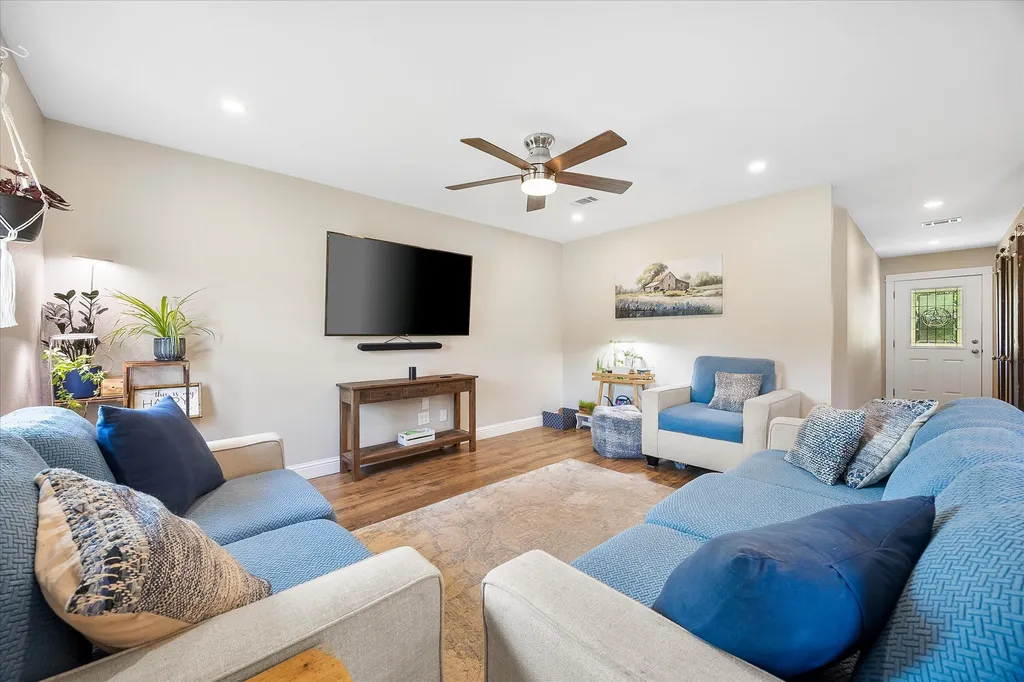 5848 County Road 283 Kaufman TX 75142