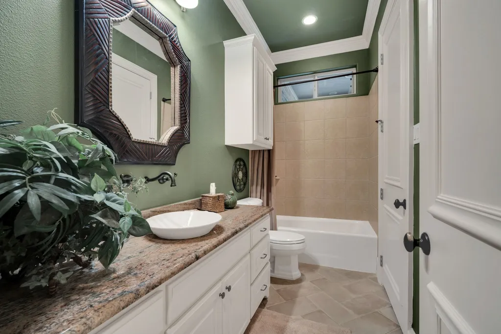 1811 Magic Valley Lane Cedar Hill TX 75104