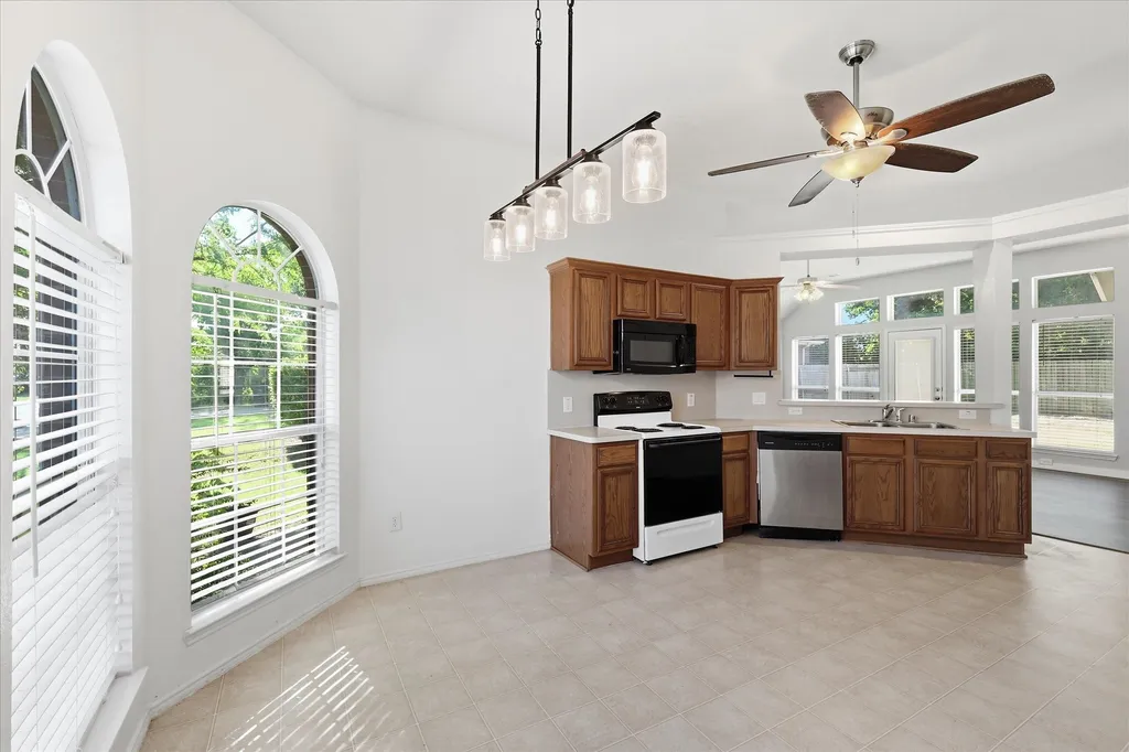5308 Kayanne Lane Denton TX 76208