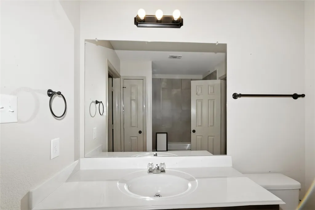 3905 Vista Mar Drive Fort Worth TX 76040