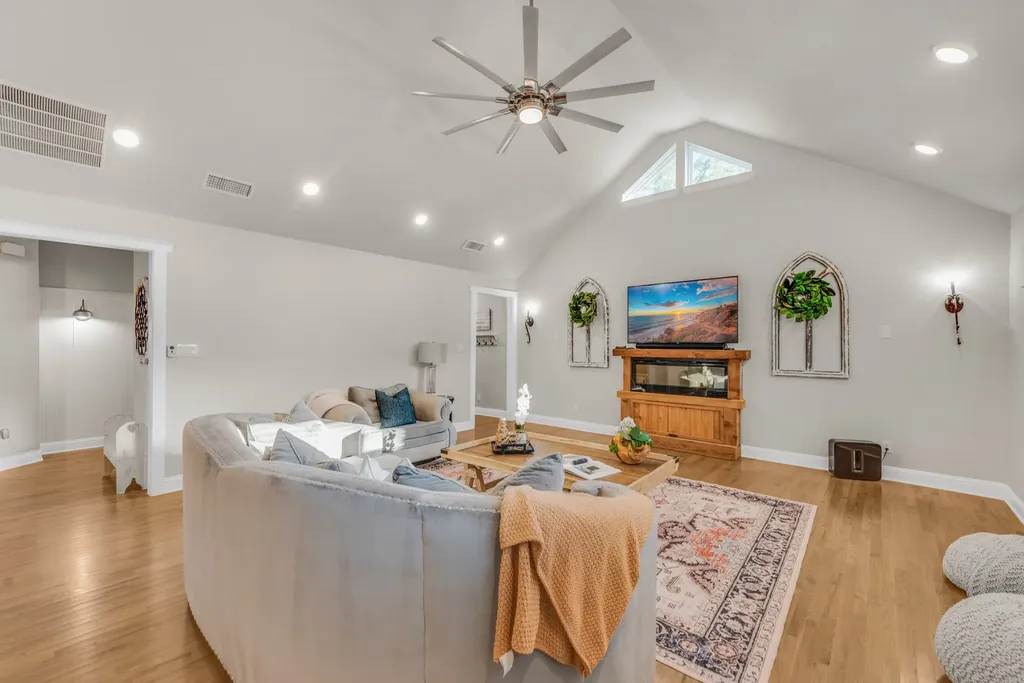 310 Travis Street Roanoke TX 76262