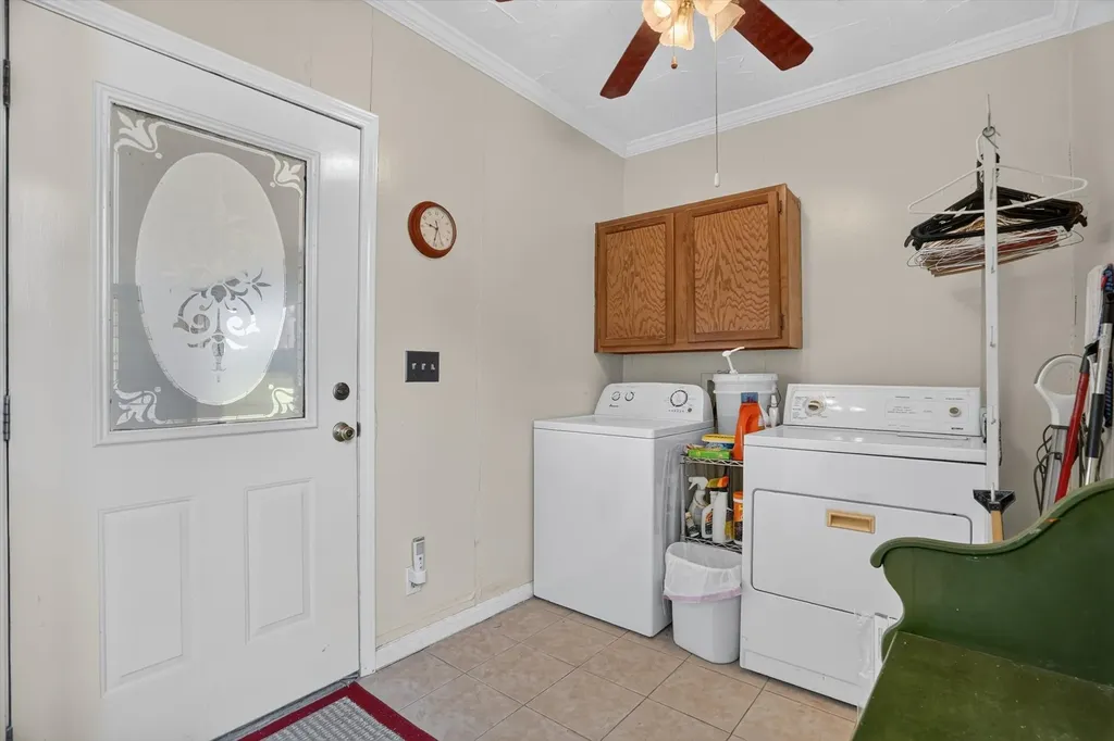 13143 N Highway 281 Perrin TX 76486