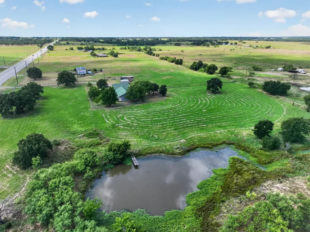 13143 N Highway 281 Perrin TX 76486