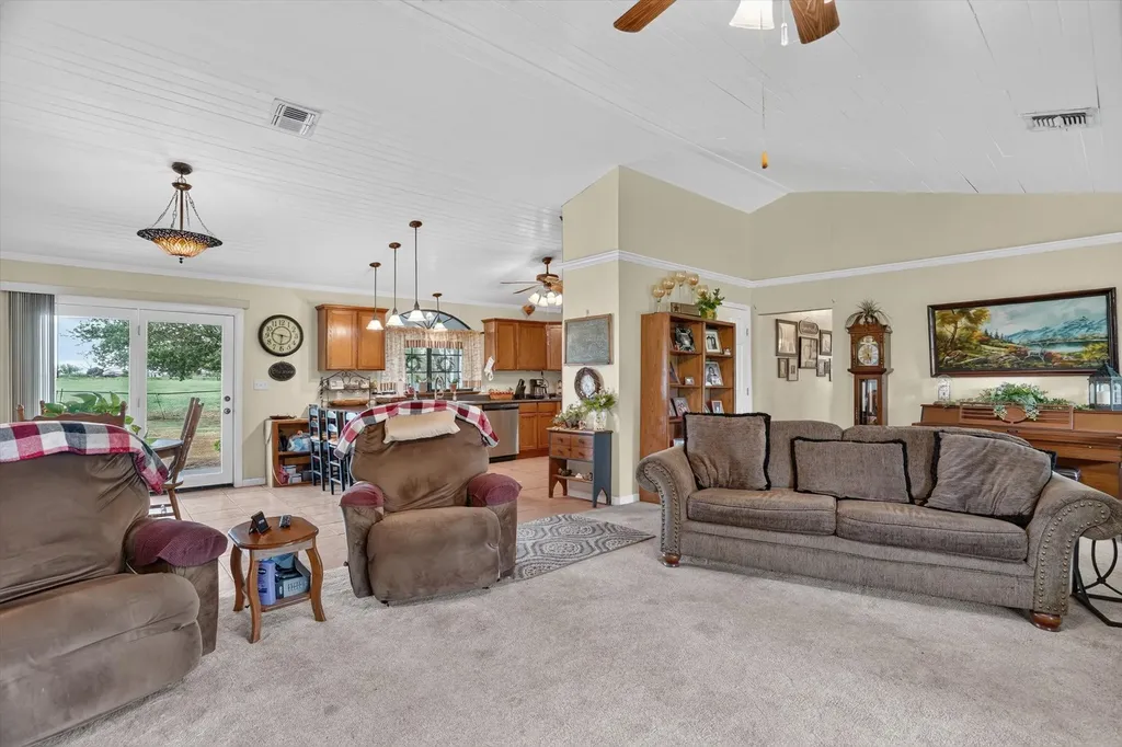 13143 N Highway 281 Perrin TX 76486
