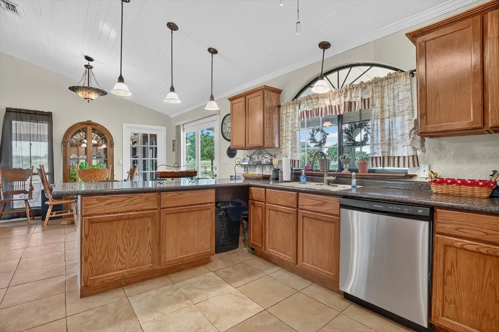 13143 N Highway 281 Perrin TX 76486