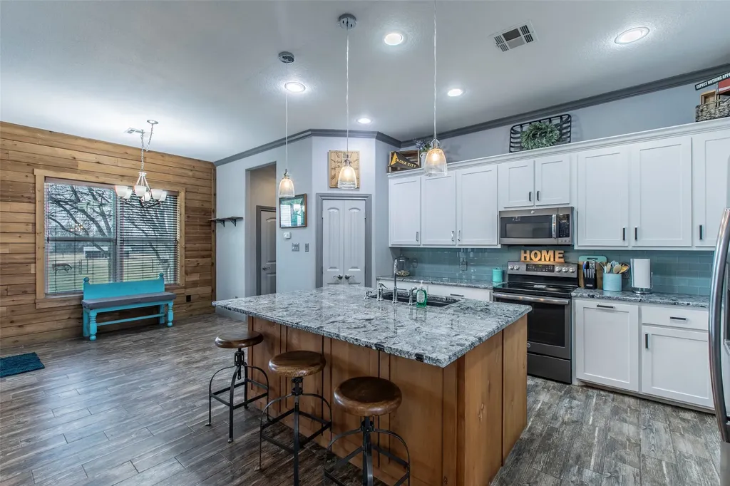 308 Wildflower Mcgregor TX 76657