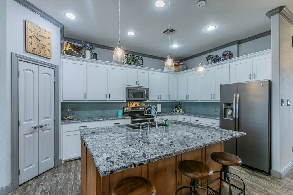 308 Wildflower Mcgregor TX 76657