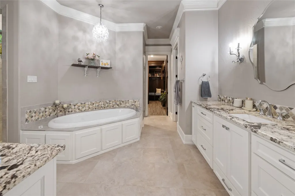 4002 Shadow Ridge Lane Longview TX 75605