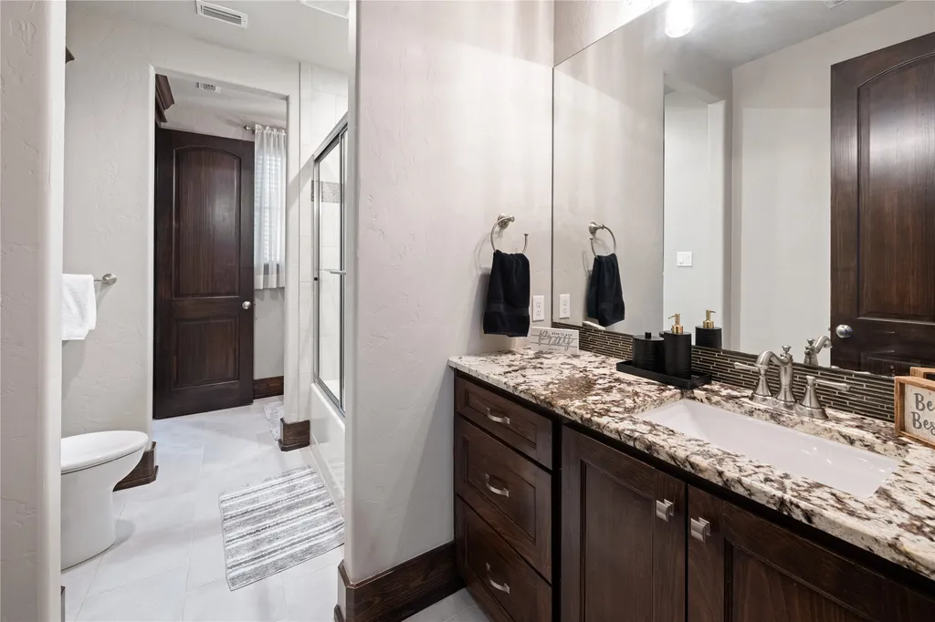 4002 Shadow Ridge Lane Longview TX 75605