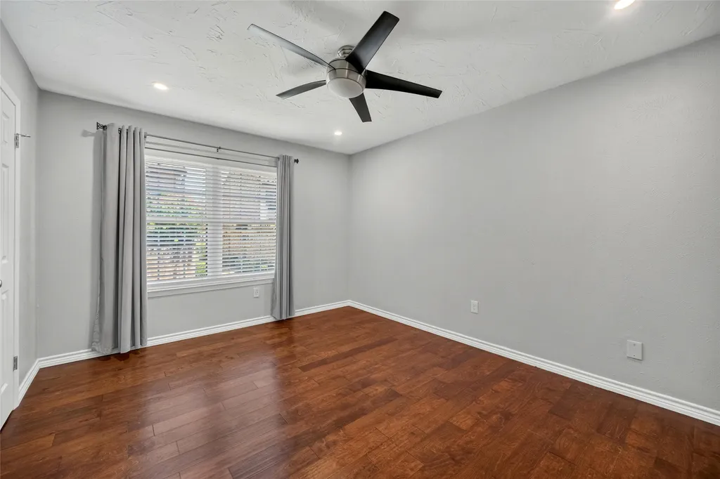 5626 Preston Oaks Road Dallas TX 75254
