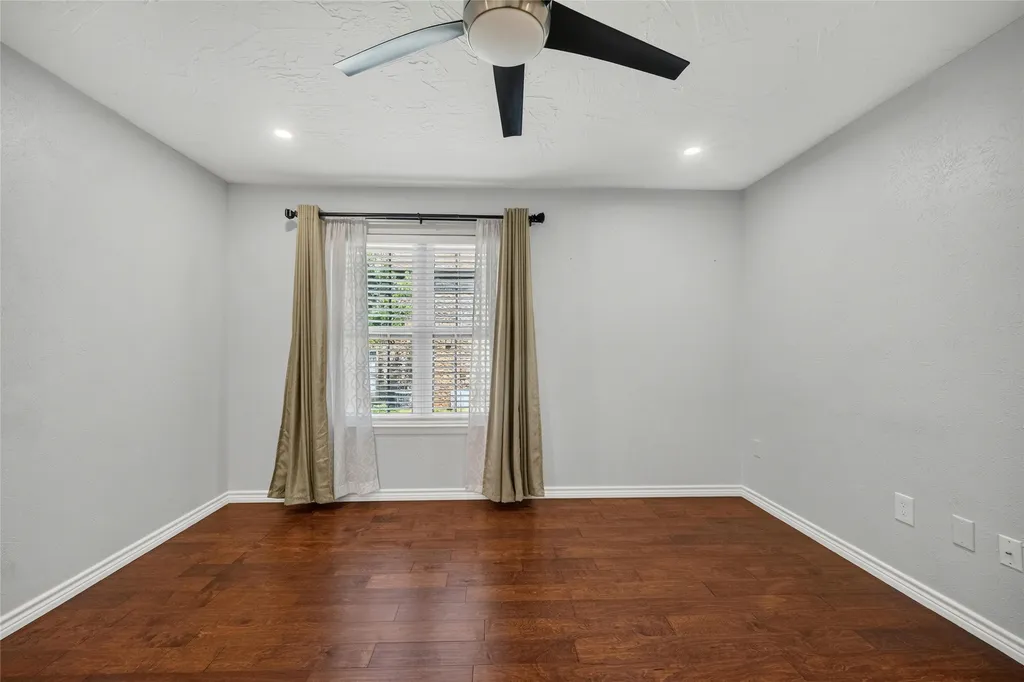 5626 Preston Oaks Road Dallas TX 75254