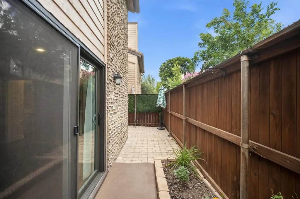 5626 Preston Oaks Road Dallas TX 75254