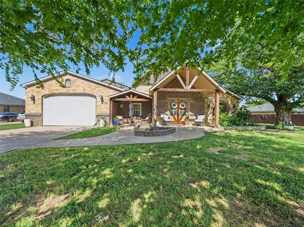 6701 Nauert Road Forest Hill TX 76140