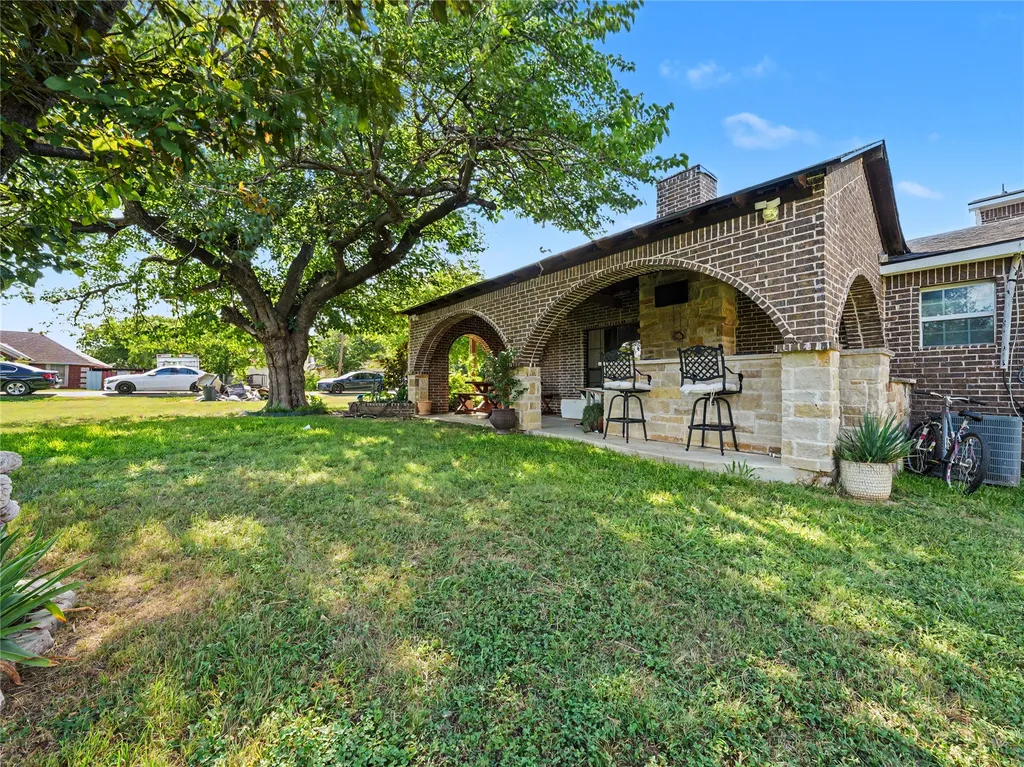 6701 Nauert Road Forest Hill TX 76140