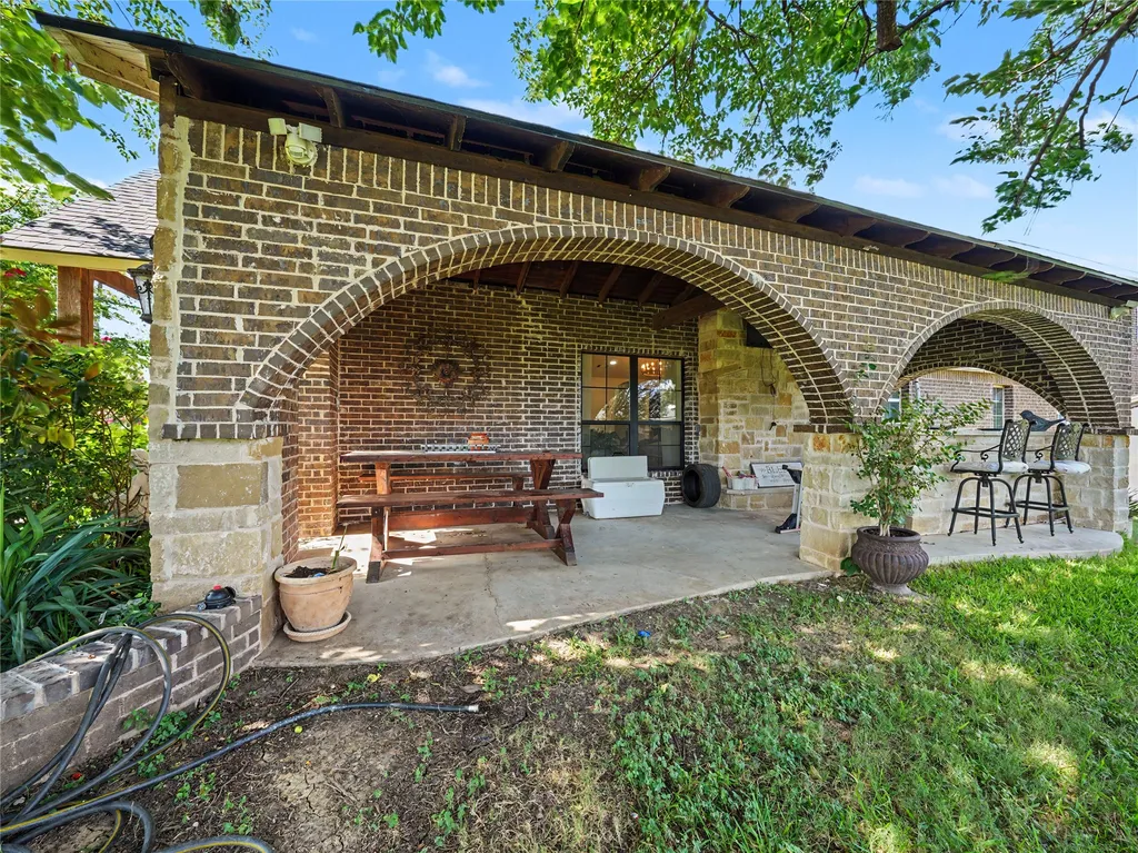 6701 Nauert Road Forest Hill TX 76140