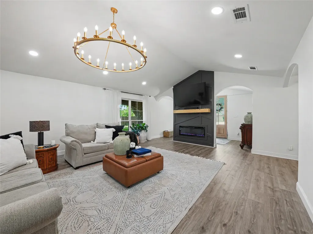 6701 Nauert Road Forest Hill TX 76140