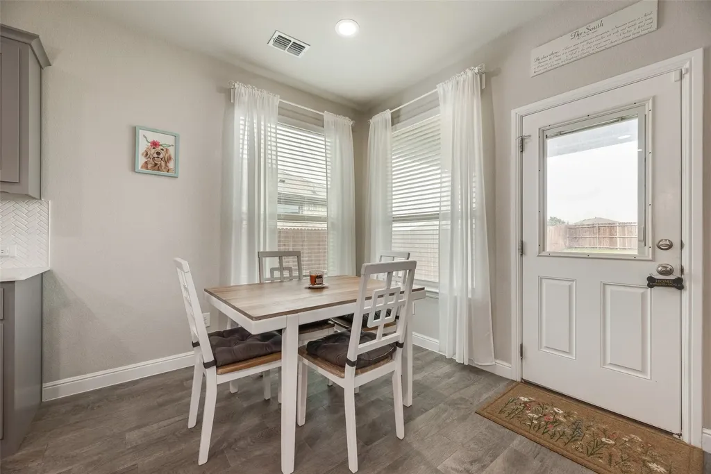 517 Frenchpark Drive Fort Worth TX 76052