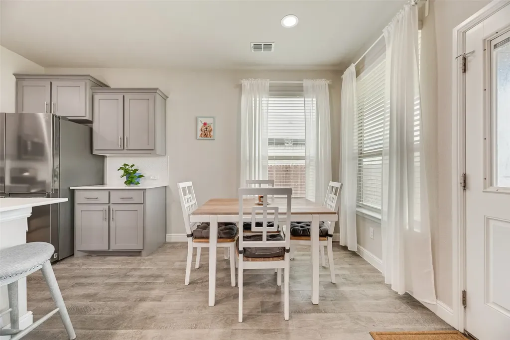 517 Frenchpark Drive Fort Worth TX 76052