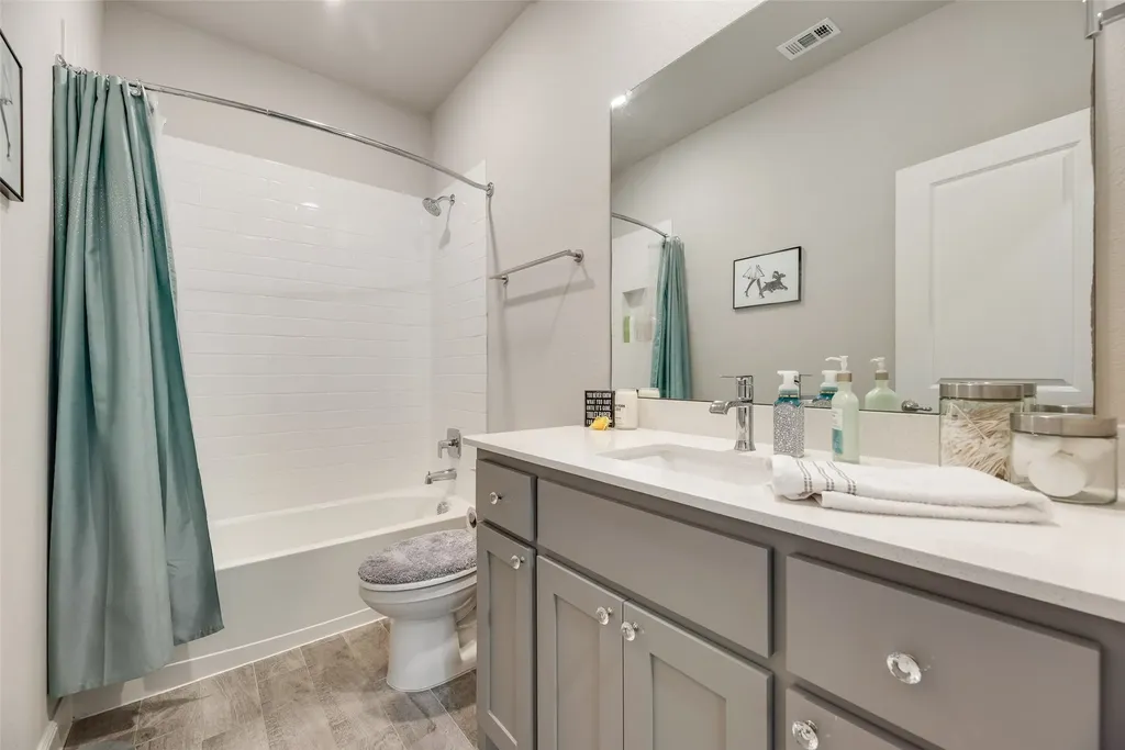 517 Frenchpark Drive Fort Worth TX 76052
