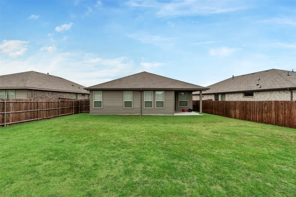 517 Frenchpark Drive Fort Worth TX 76052