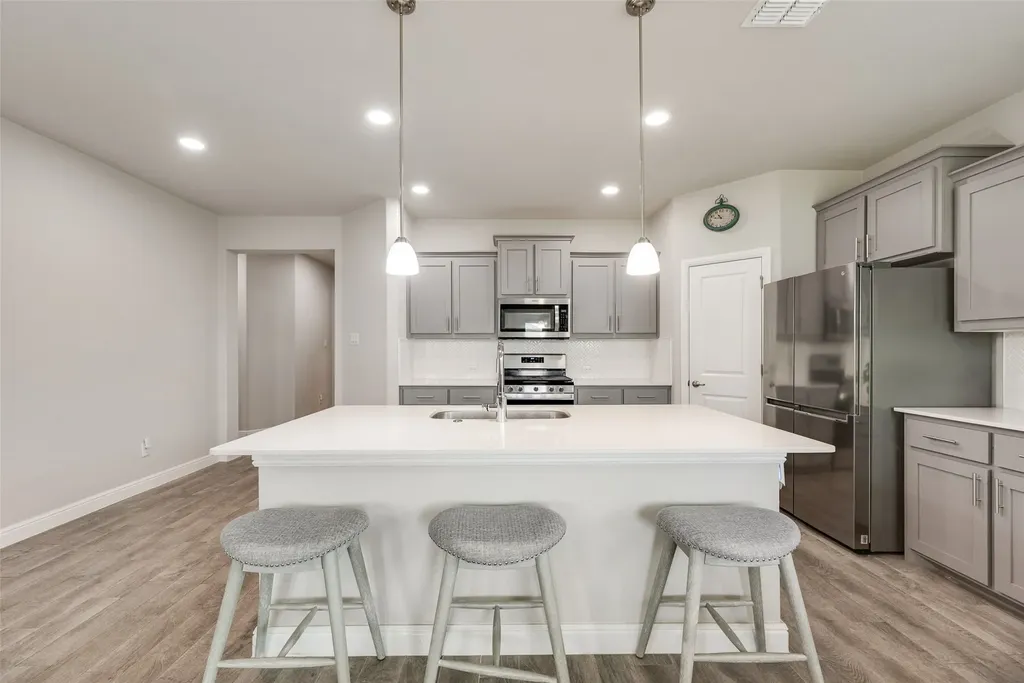 517 Frenchpark Drive Fort Worth TX 76052