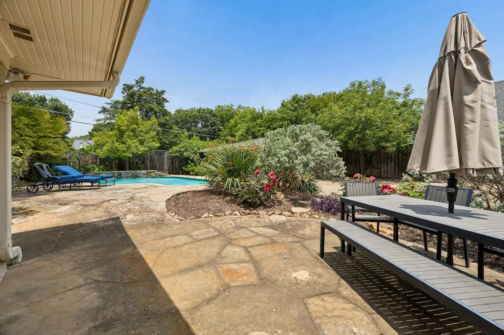 8423 Santa Clara Drive Dallas TX 75218