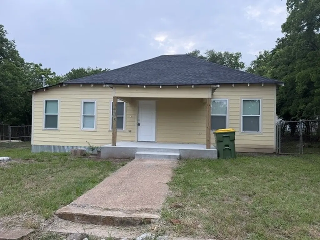 405 E Evans Street Hearne TX 77859