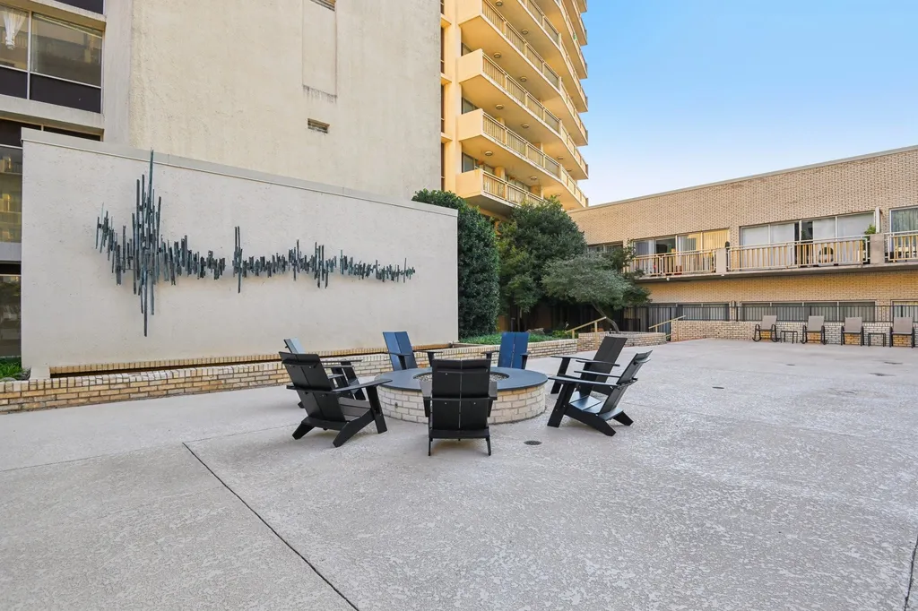 6211 W Northwest Highway Dallas TX 75225