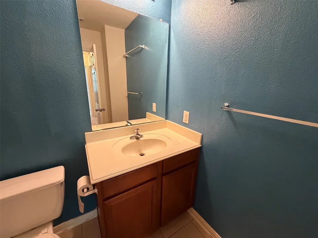 110 Cowpoke Court Newark TX 76071
