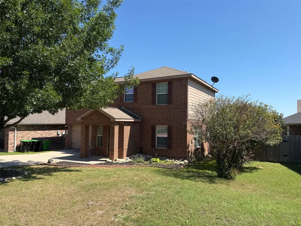 110 Cowpoke Court Newark TX 76071