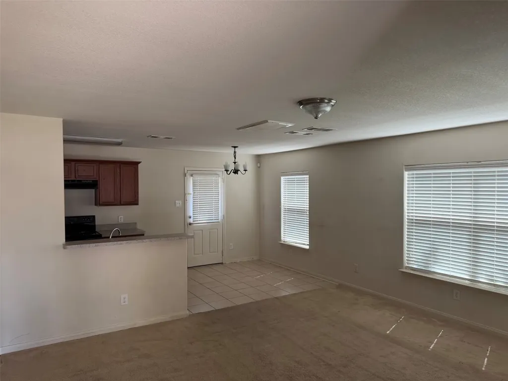 110 Cowpoke Court Newark TX 76071