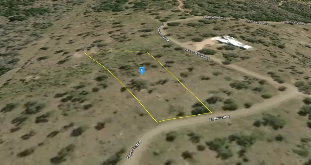 115 Eagle Feather Kingsland TX 78639