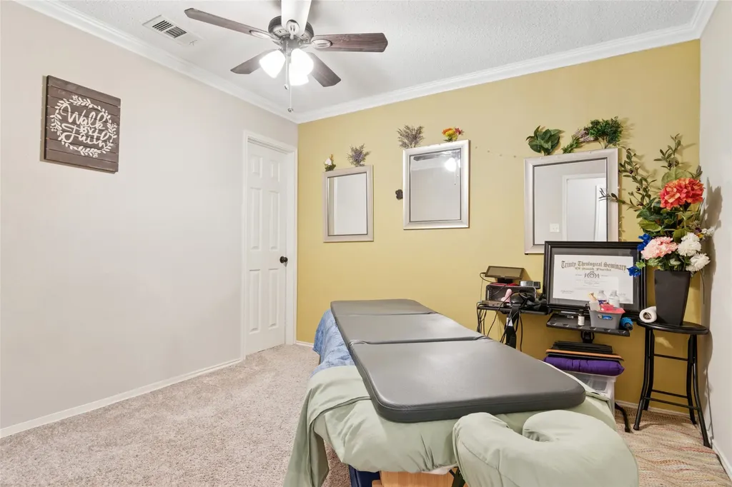 804 Clover Hill Lane Cedar Hill TX 75104
