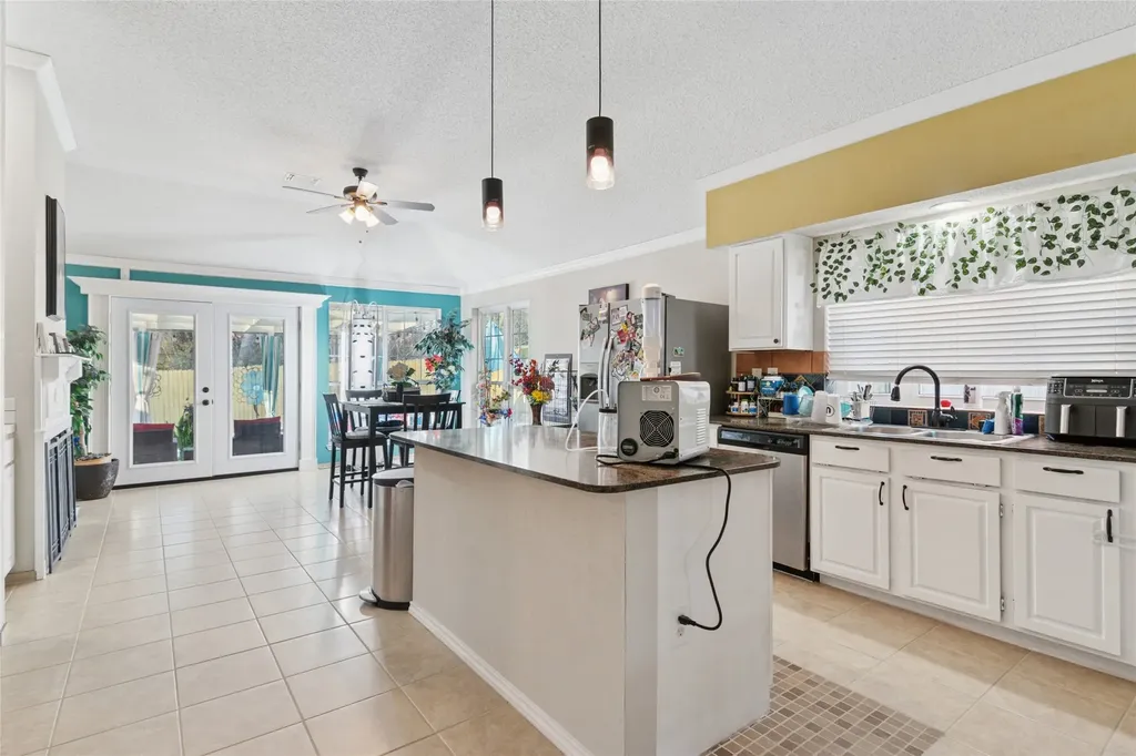 804 Clover Hill Lane Cedar Hill TX 75104