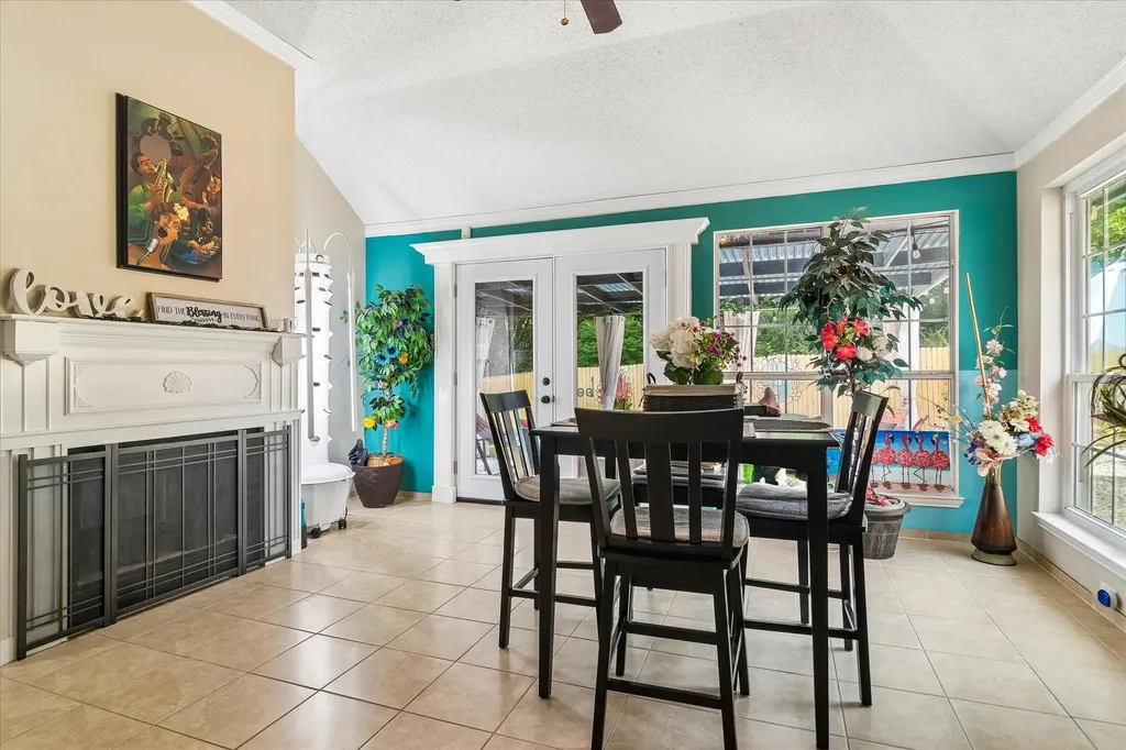 804 Clover Hill Lane Cedar Hill TX 75104