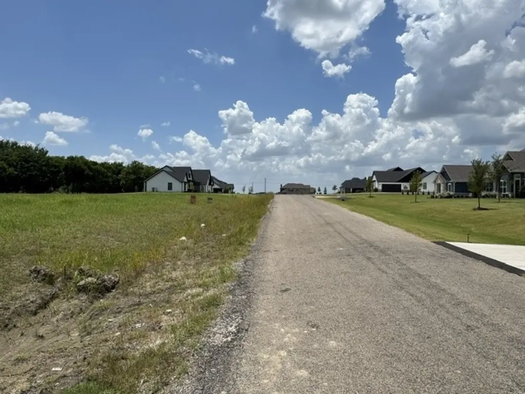 172 Cooper Lane Van Alstyne TX 75495