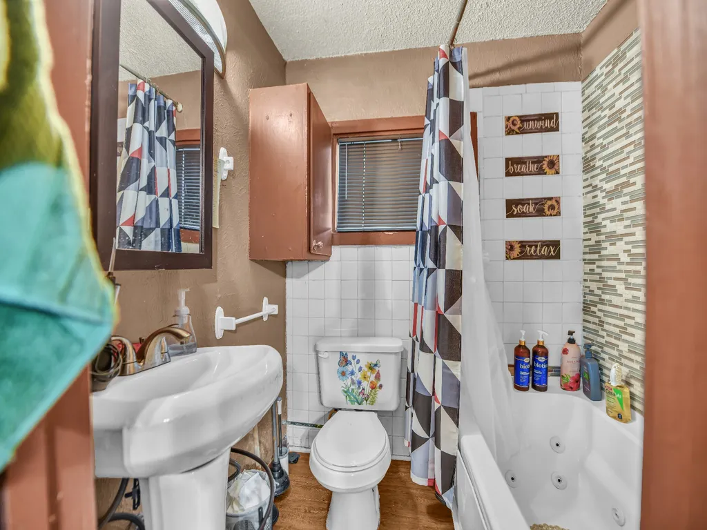 4805 Parrish Road Haltom City TX 76117