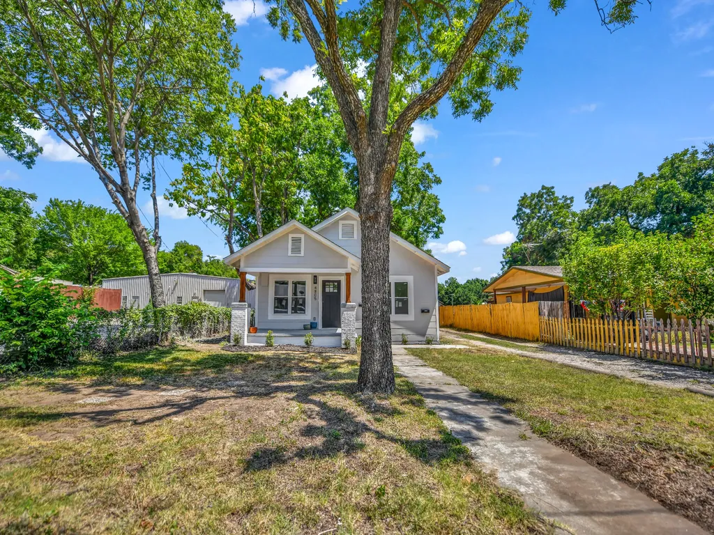 4805 Parrish Road Haltom City TX 76117