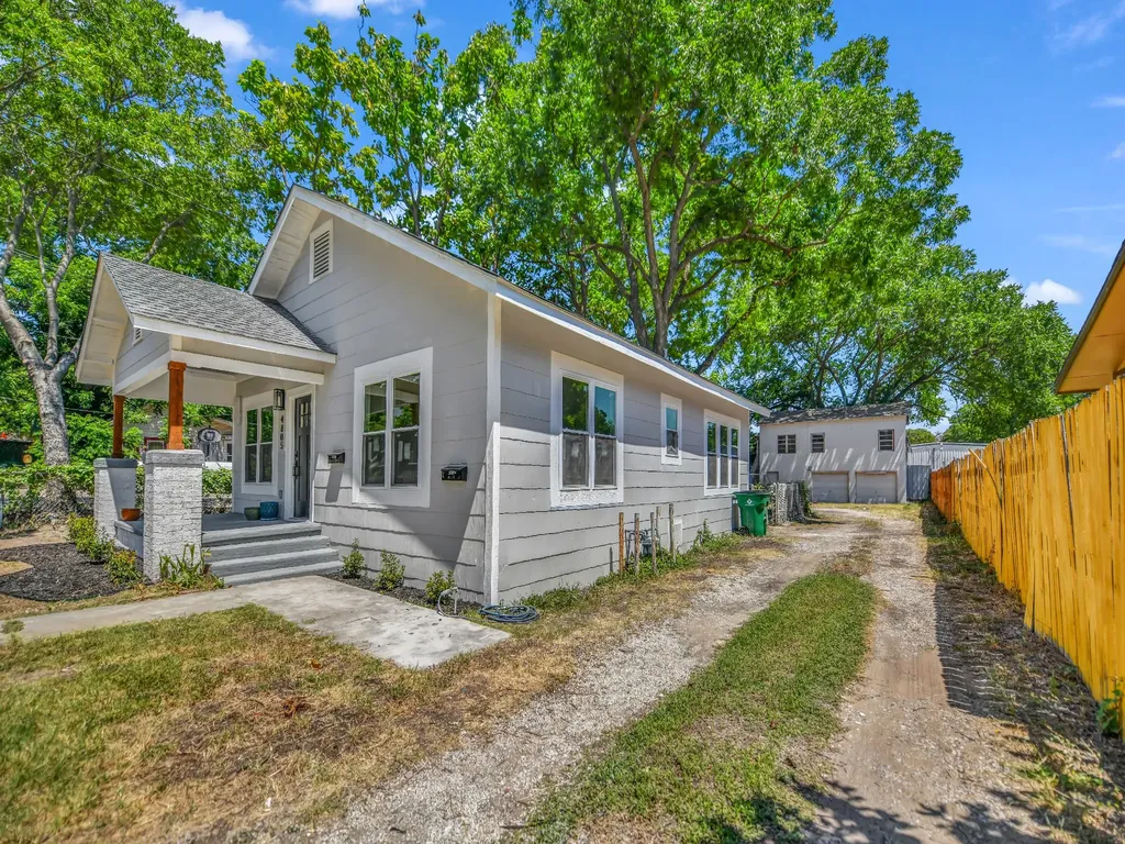 4805 Parrish Road Haltom City TX 76117